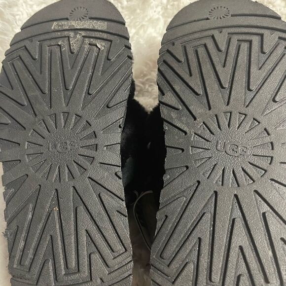 UGG Disco platform Cross Genuine Shearling Fuzzy Black Slide Sandals SZ10 . - Picture 13 of 16